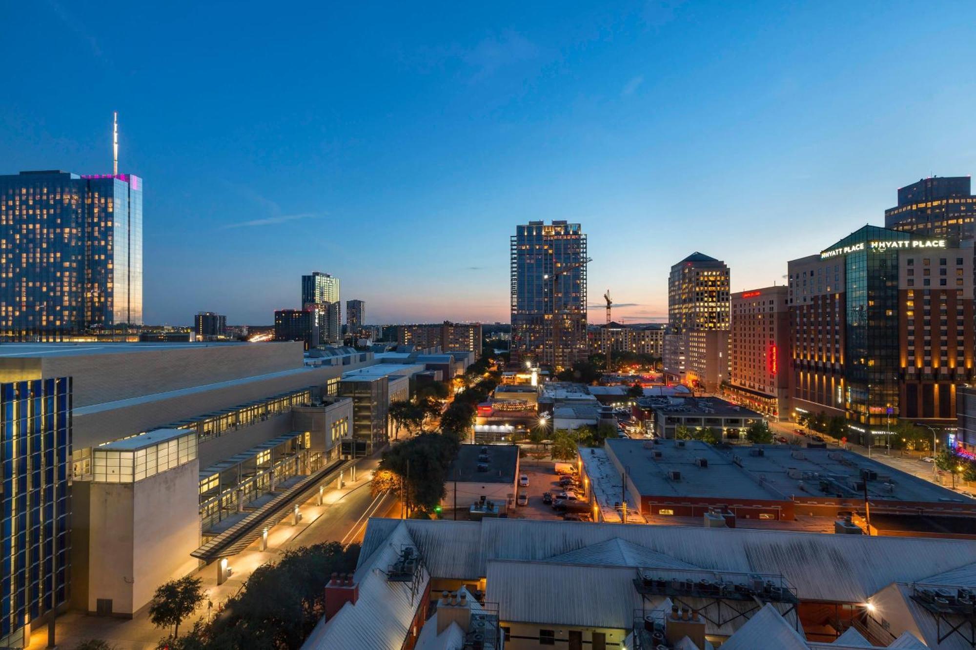 מלון Courtyard Austin Downtown/Convention Center מראה חיצוני תמונה